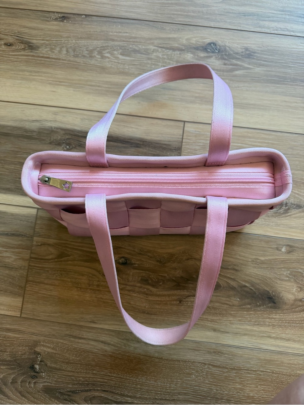 Harveys Pink Woven Shoulder Bag - Women - Picture 2 of 9